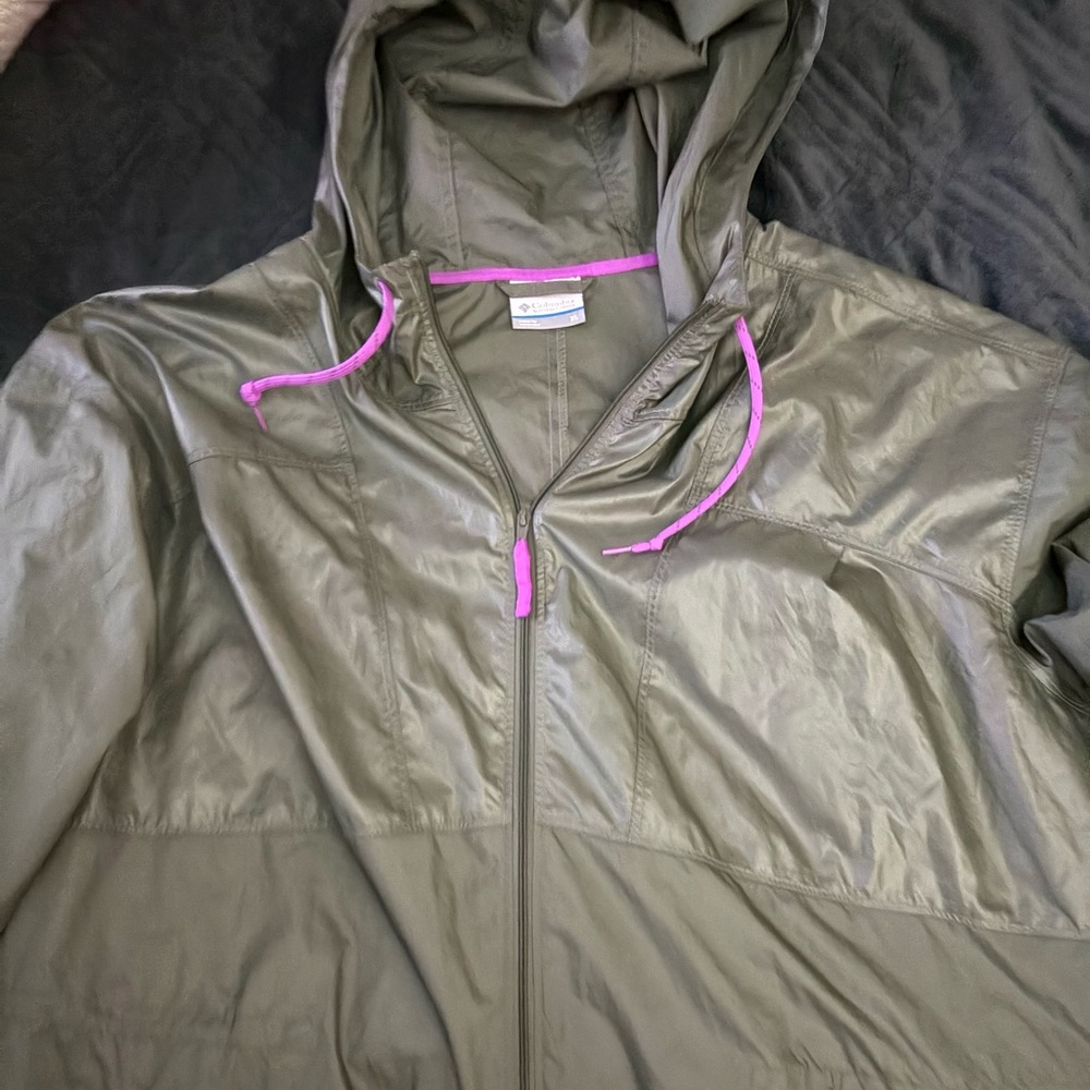Columbia Olive Jacket with Pink Highlights